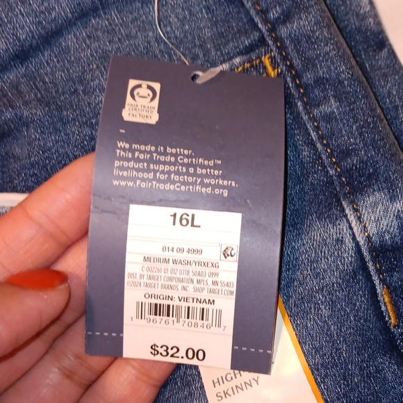 NWTS High Rise Skinny Distressed  16L jeans - Picture 5 of 6